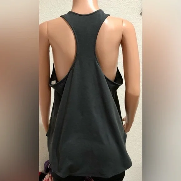 Adidas Aeroready Tanks - Picture 2 of 9